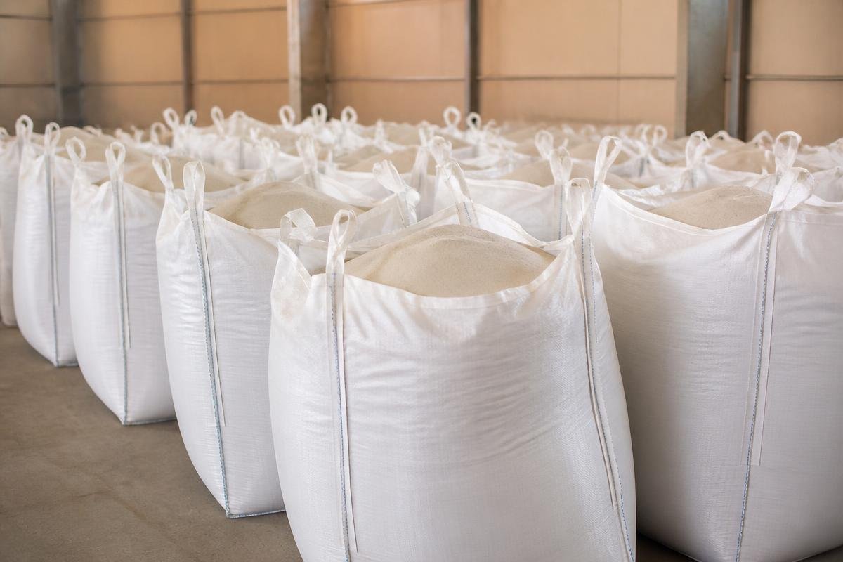 White jumbo bags of quartz sand ready for dispatch