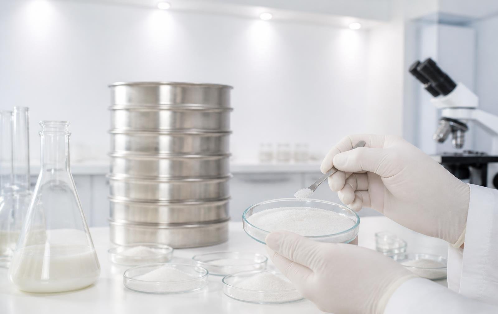 Laboratory testing of quartz sand samples